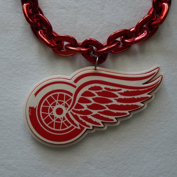 Detroit Red Wings Hockey Red Fan Chain Necklace Foam Logo USA New Bling - Picture 4 of 7